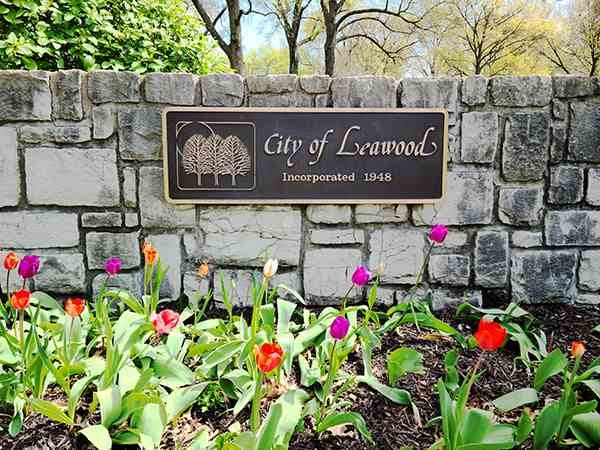 Leawood roofing services